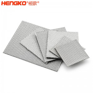 源頭廠家供應不銹鋼五層燒結(jié)網(wǎng)濾板耐腐蝕，應用于泥沙污水處理